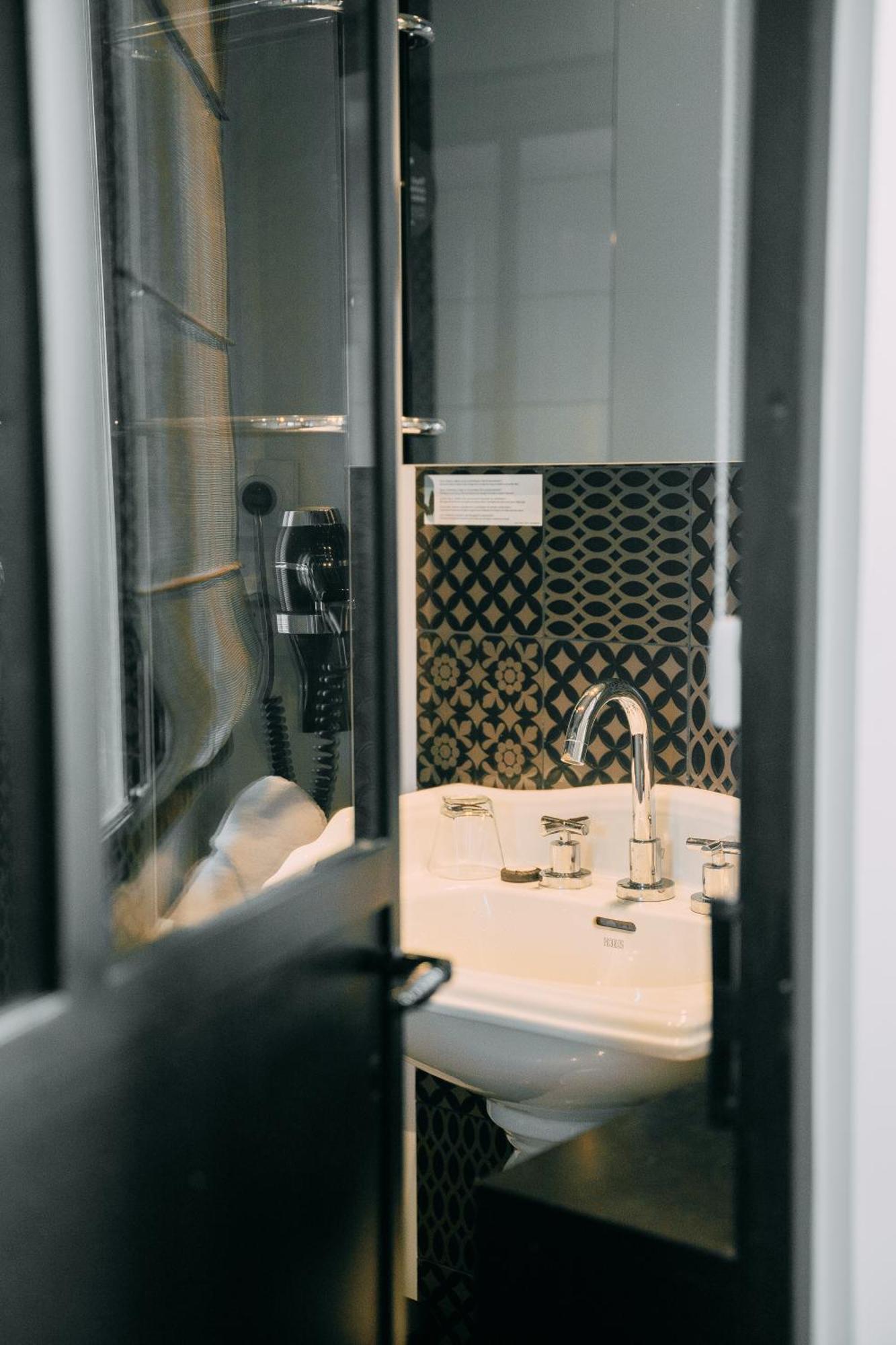 Hotel Les Agapanthes Ploubazlanec Buitenkant foto